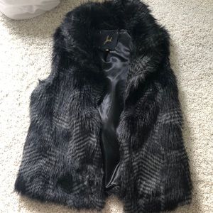 Fur vest
